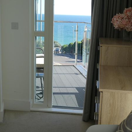 Seaview West Coast - Exceptional - 2 Bedrooms Sleeps 5 -Stunning Sea Views - 500 Metres To Beach Bournemouth Kültér fotó